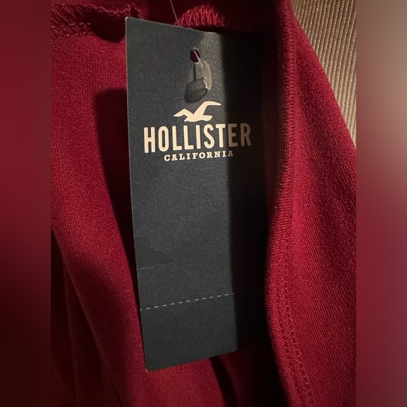 NEW NWT Hollister Long-Sleeve Basic Red Shirt - Picture 5 of 6